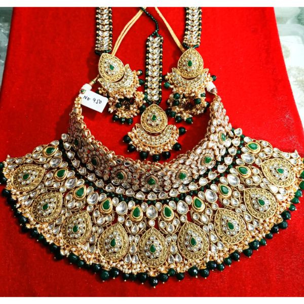 Ethnic Kundan Choker Bridal Set on rent